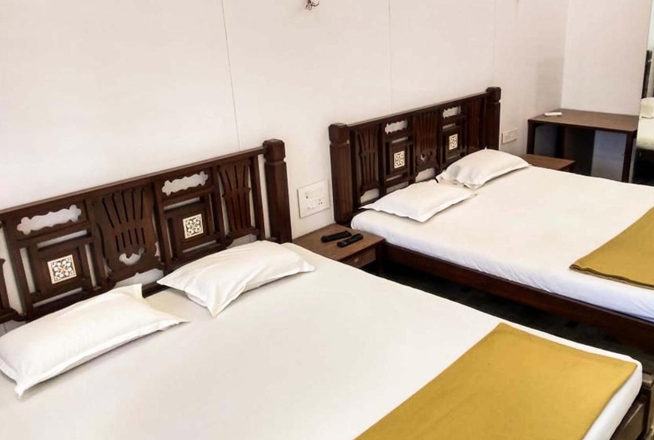 Carlton Hotel Mumbai - Behind Taj Mahal Palace Colaba מומביי מראה חיצוני תמונה